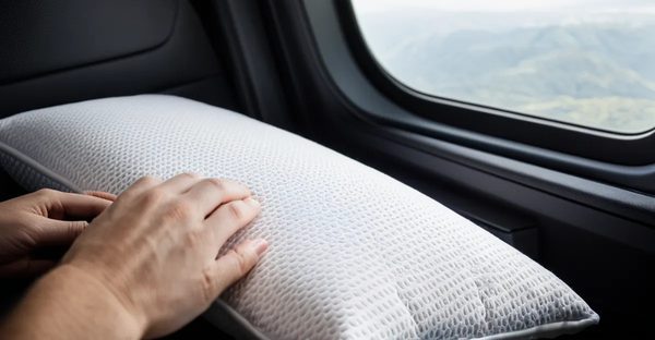 Coussin de voyage mémoire de forme : le confort essentiel pour voyager